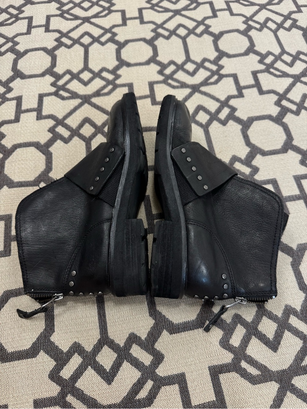 OTBT Black Leather Moto Ankle Boots Double Zip Studded Women’s Size 8.5 - Picture 6 of 11
